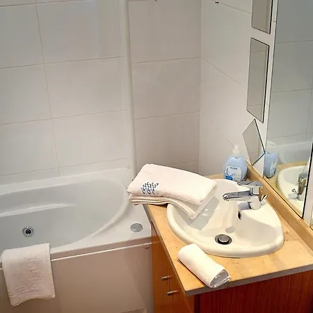 Appartamento Parasol - With Pool, Wi-fi, Near